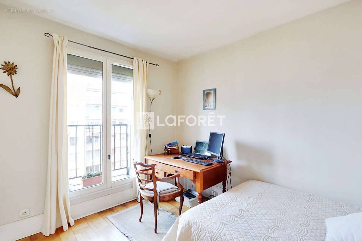 Appartement à PARIS-11E