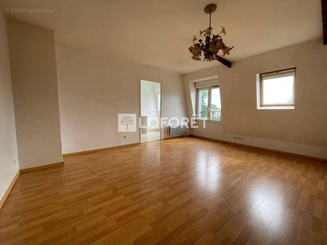 Appartement à CORBEIL-ESSONNES