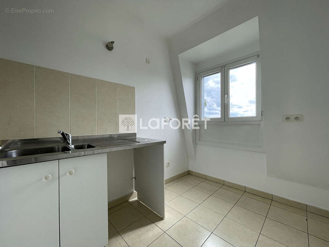 Appartement à CORBEIL-ESSONNES