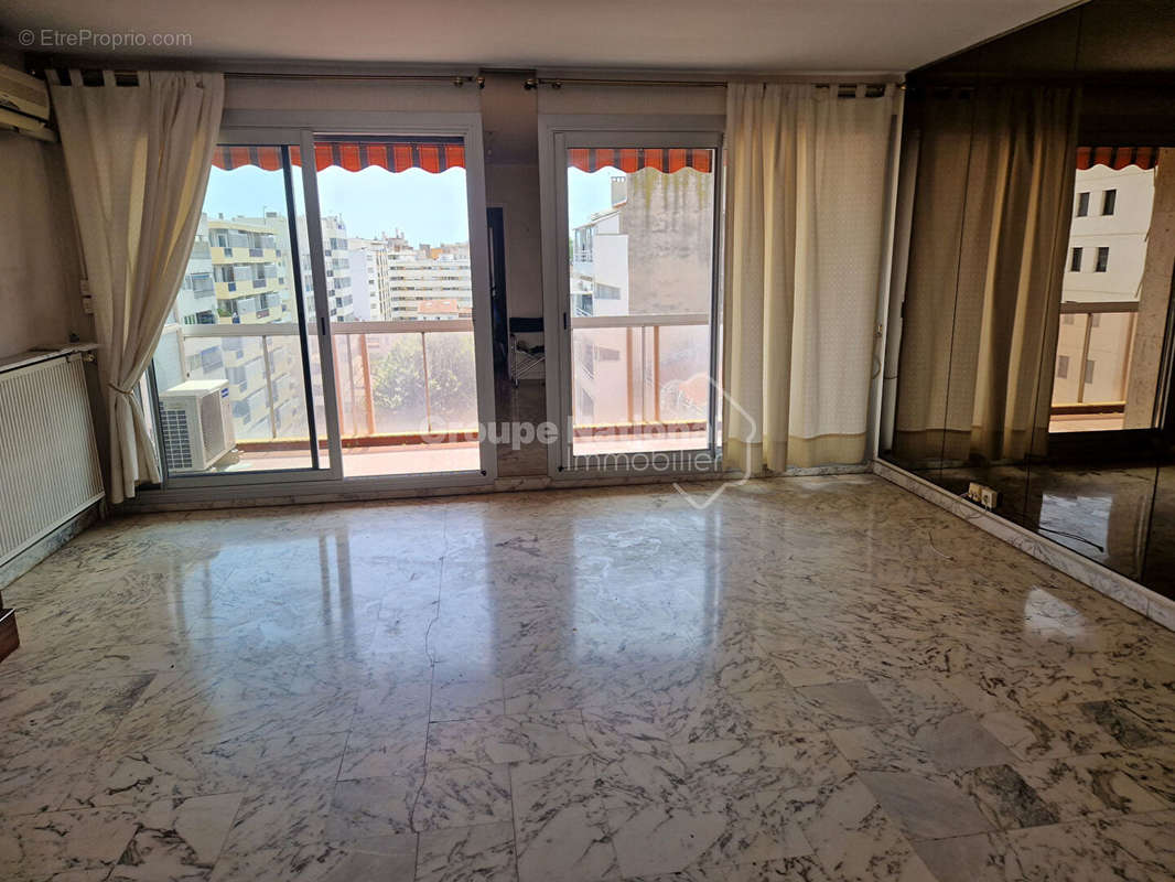 Appartement à MARSEILLE-8E