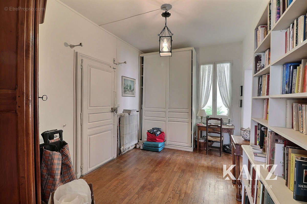 Appartement à VERSAILLES