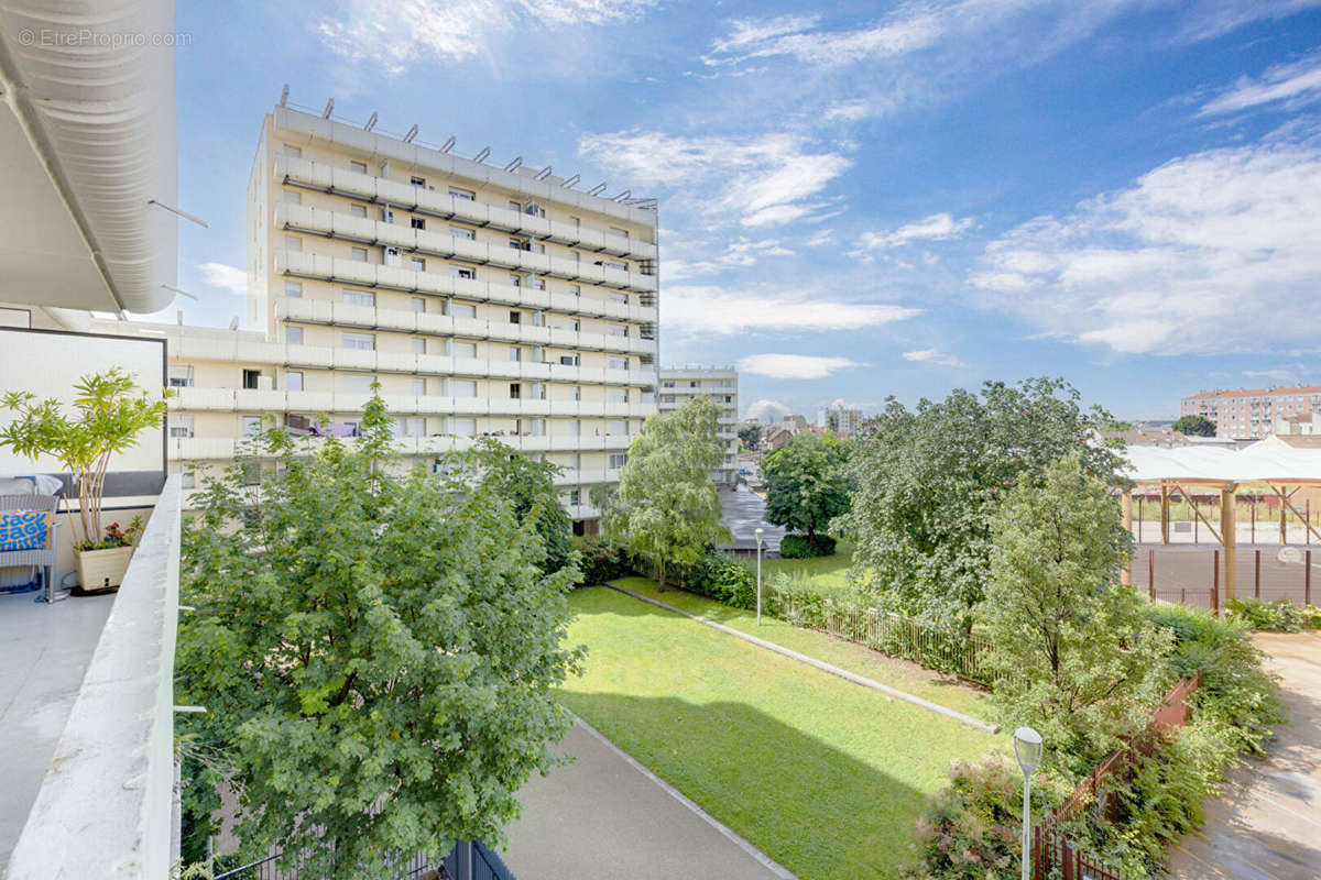 Appartement à LA COURNEUVE