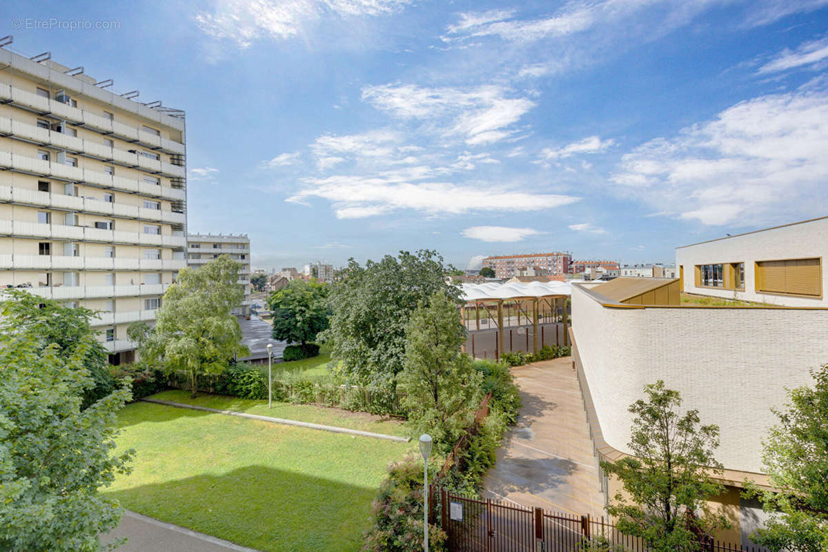 Appartement à LA COURNEUVE