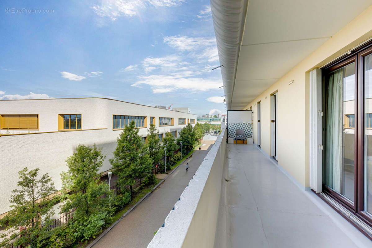 Appartement à LA COURNEUVE