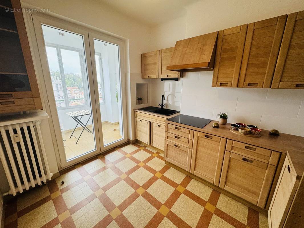 Espace Cuisine - Appartement à SAINT-ETIENNE