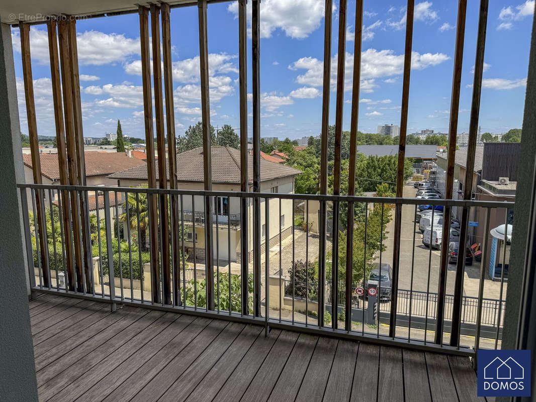 Vue Balcon - Appartement à VILLEURBANNE