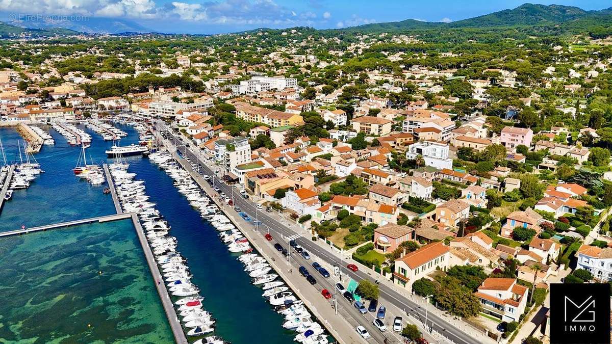 Appartement à SIX-FOURS-LES-PLAGES