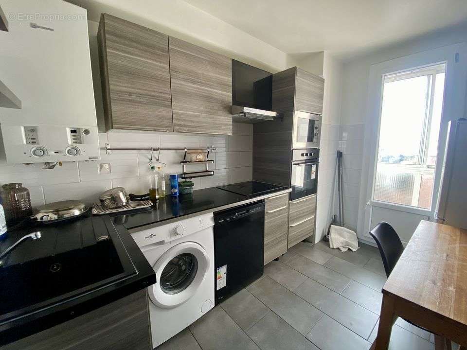 Appartement à MARSEILLE-3E