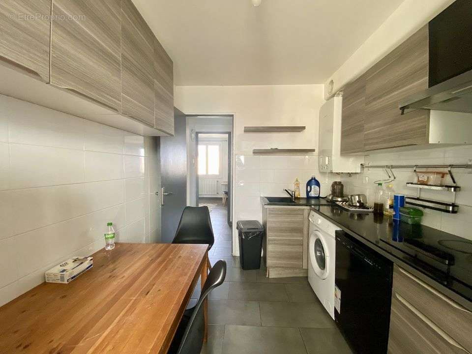 Appartement à MARSEILLE-3E