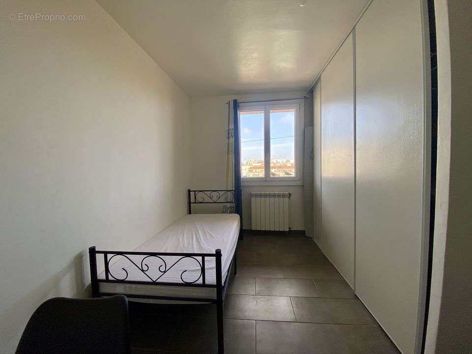 Appartement à MARSEILLE-3E