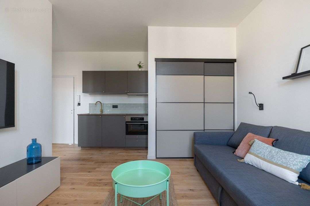 T2 TRAVERSANT 43M² / COEUR CHATEAU GOMBERT - Appartement à MARSEILLE-13E