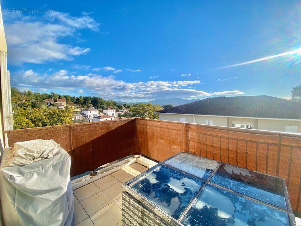 T3/TERRASSE/GARAGE DOUBLE/ CHATEAU GOMBERT - Appartement à MARSEILLE-13E