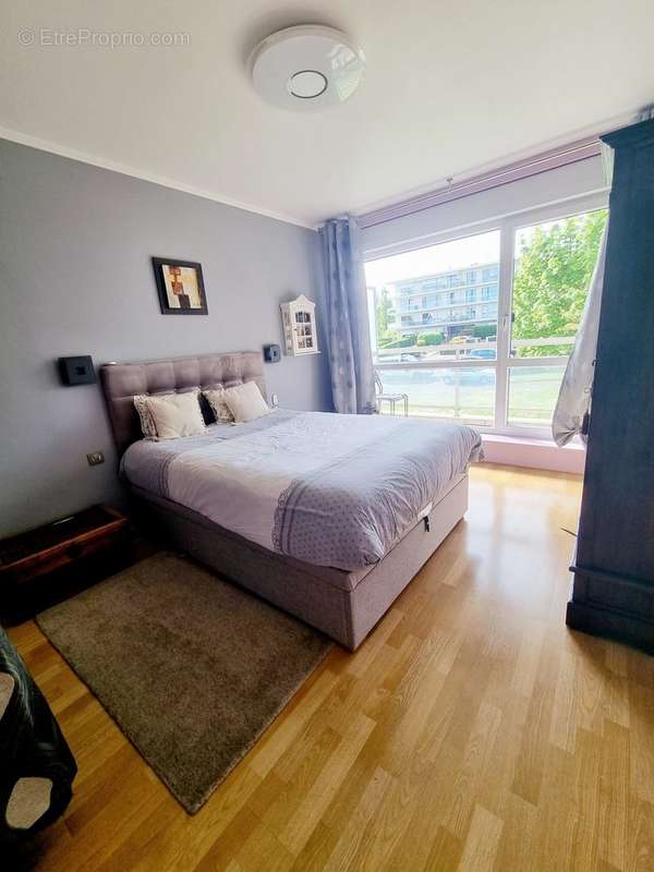 Chambre 1 - Appartement à METZ