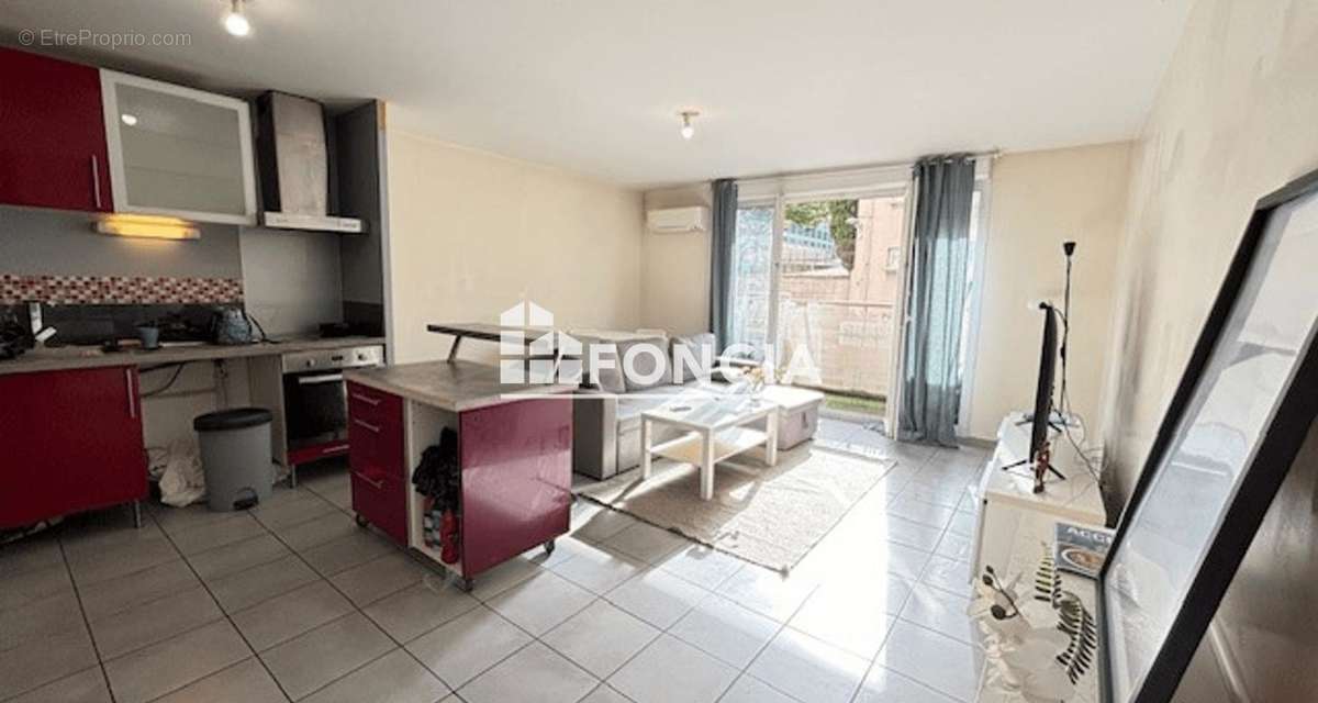 Appartement à MARSEILLE-4E