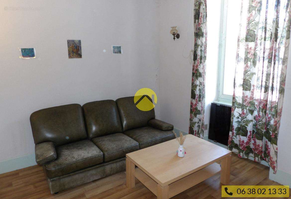 Appartement à NERIS-LES-BAINS