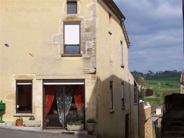 Maison à LACAPELLE-BIRON