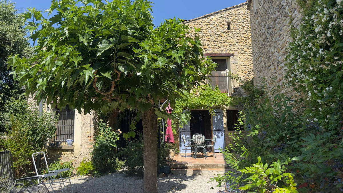 Maison à SAINT-ROMAN-DE-MALEGARDE