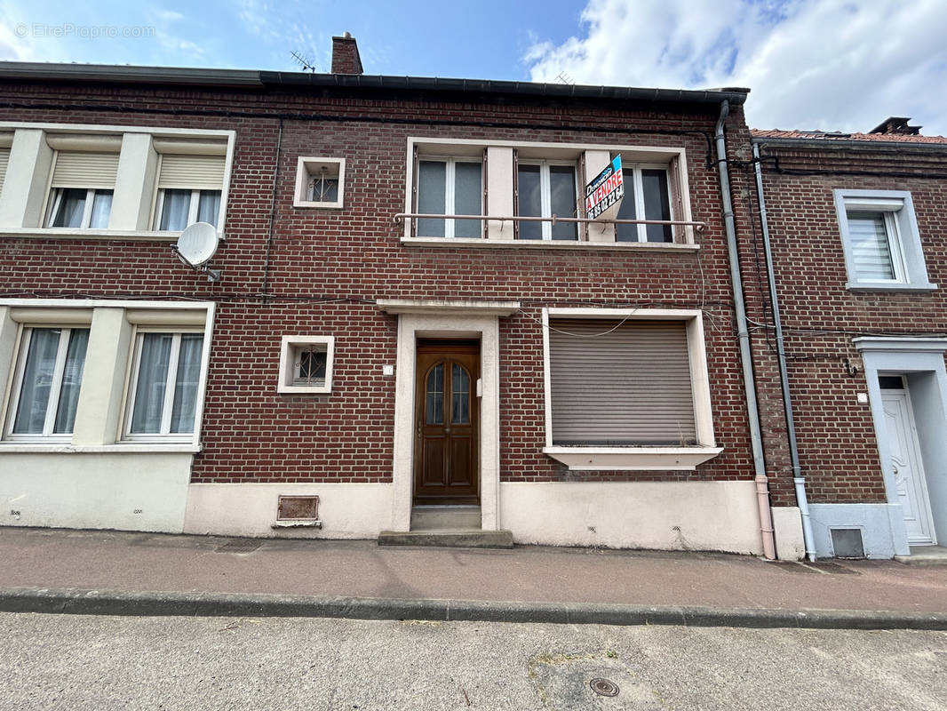 Maison à POIX-DE-PICARDIE