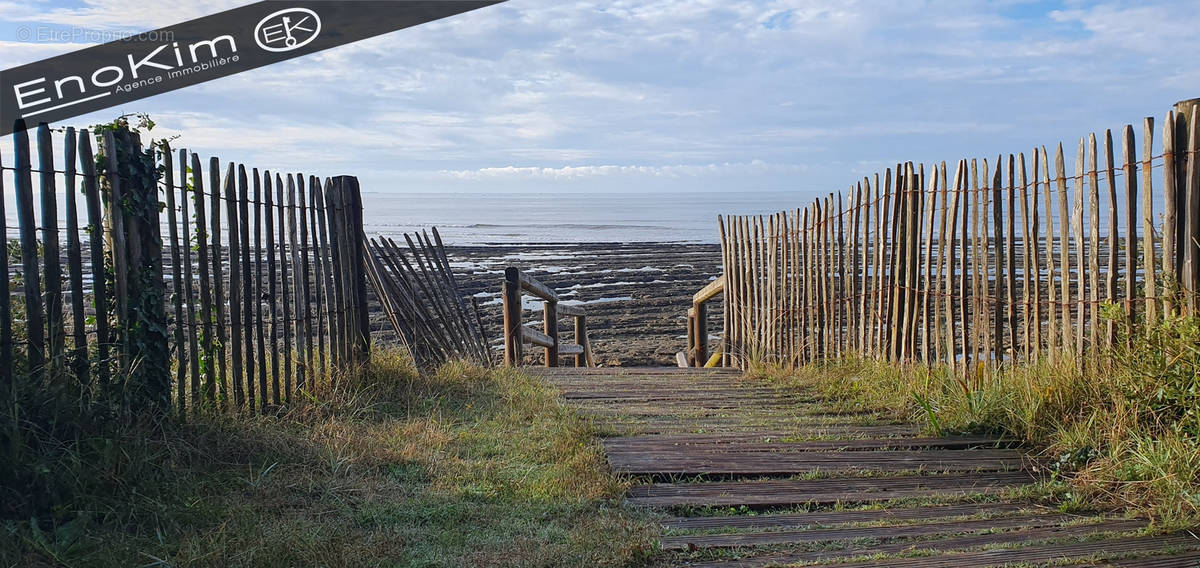 Terrain à JARD-SUR-MER