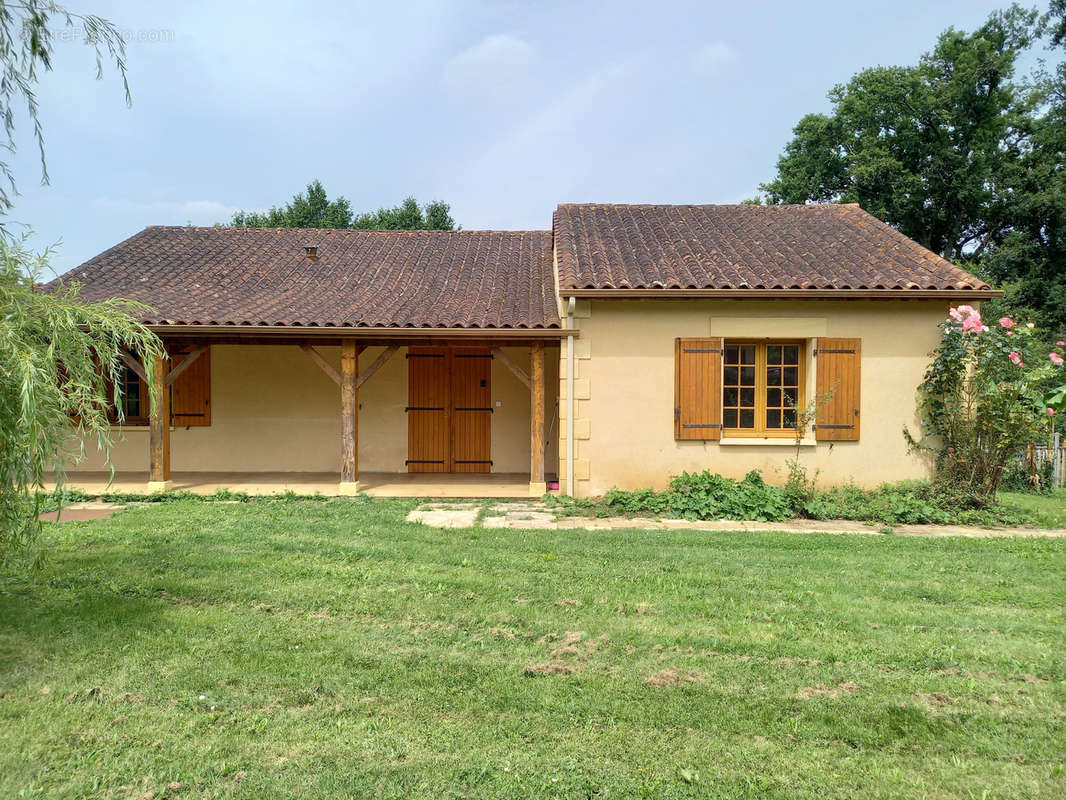 Maison à SAGELAT