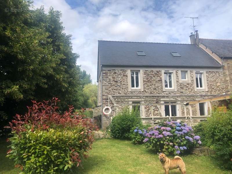 Maison à CARHAIX-PLOUGUER