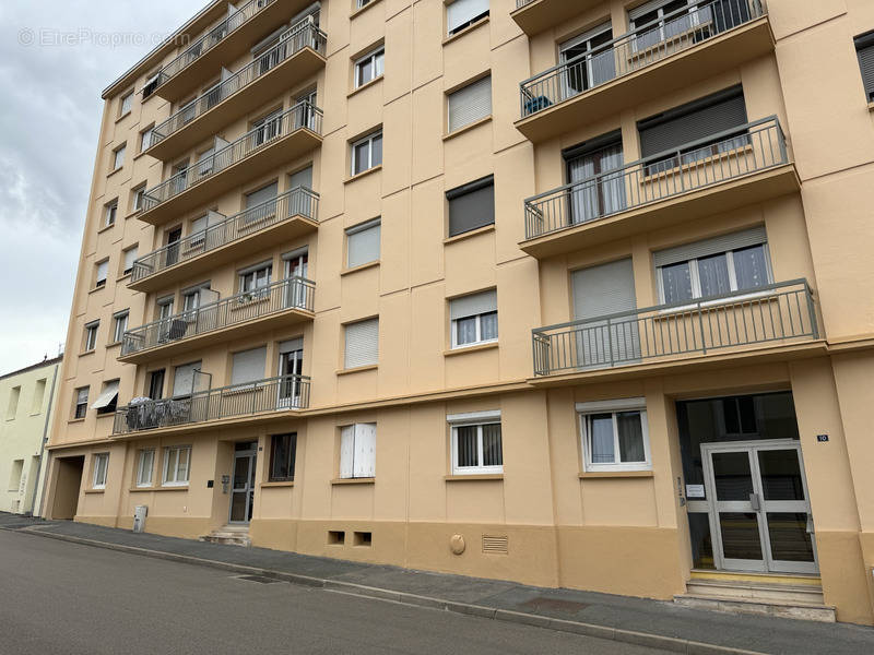 Appartement à MONTCEAU-LES-MINES