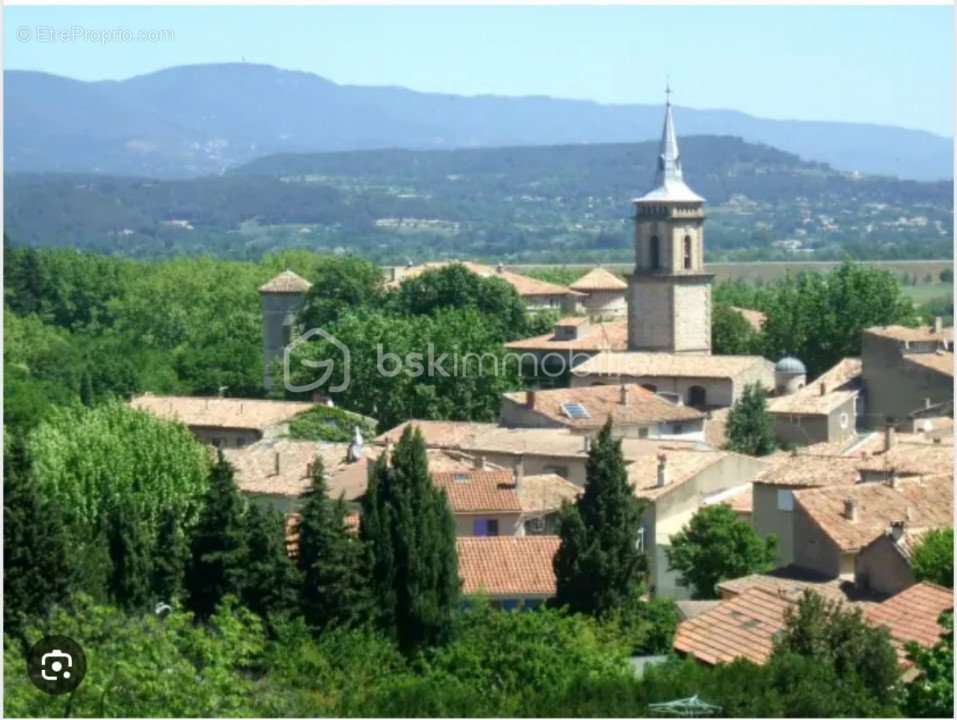 Terrain à LA ROQUE-D&#039;ANTHERON