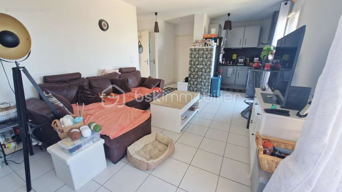 Appartement à ROQUEBRUNE-SUR-ARGENS