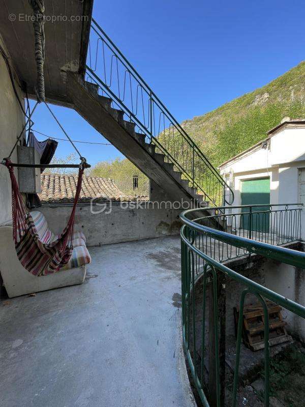 Appartement à VAREN