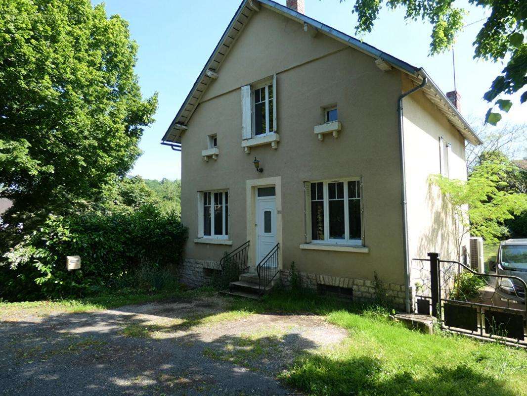 Maison à HAUTEFORT