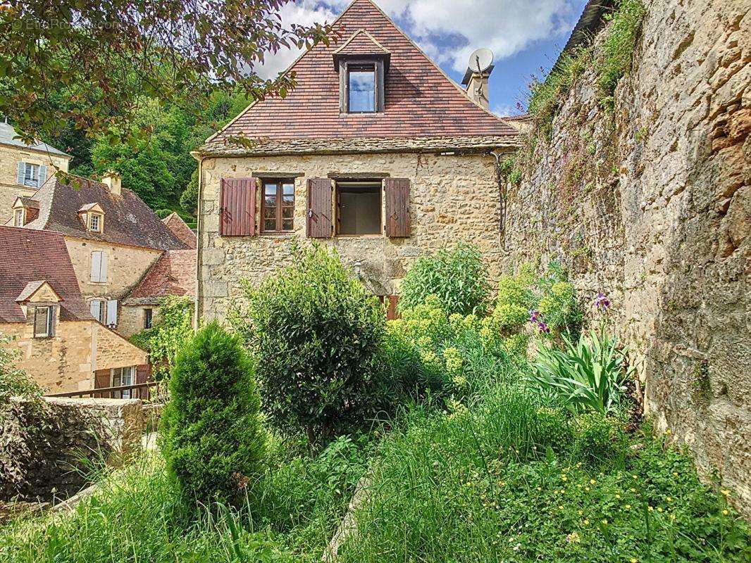 Maison à BEYNAC-ET-CAZENAC