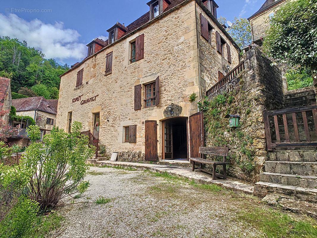 Maison à BEYNAC-ET-CAZENAC