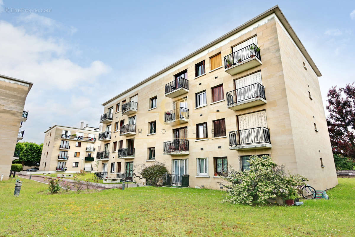 Appartement à SAINT-MAUR-DES-FOSSES