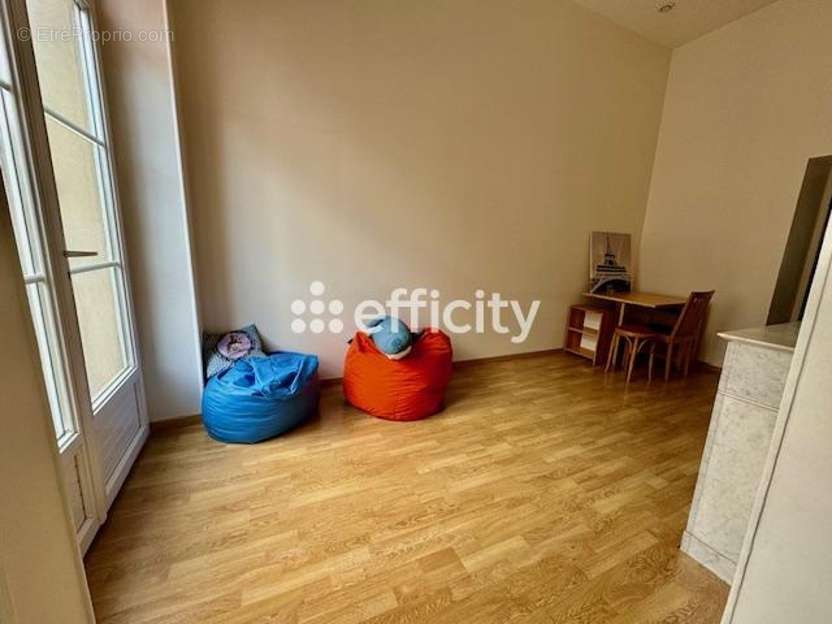 Appartement à PARIS-10E