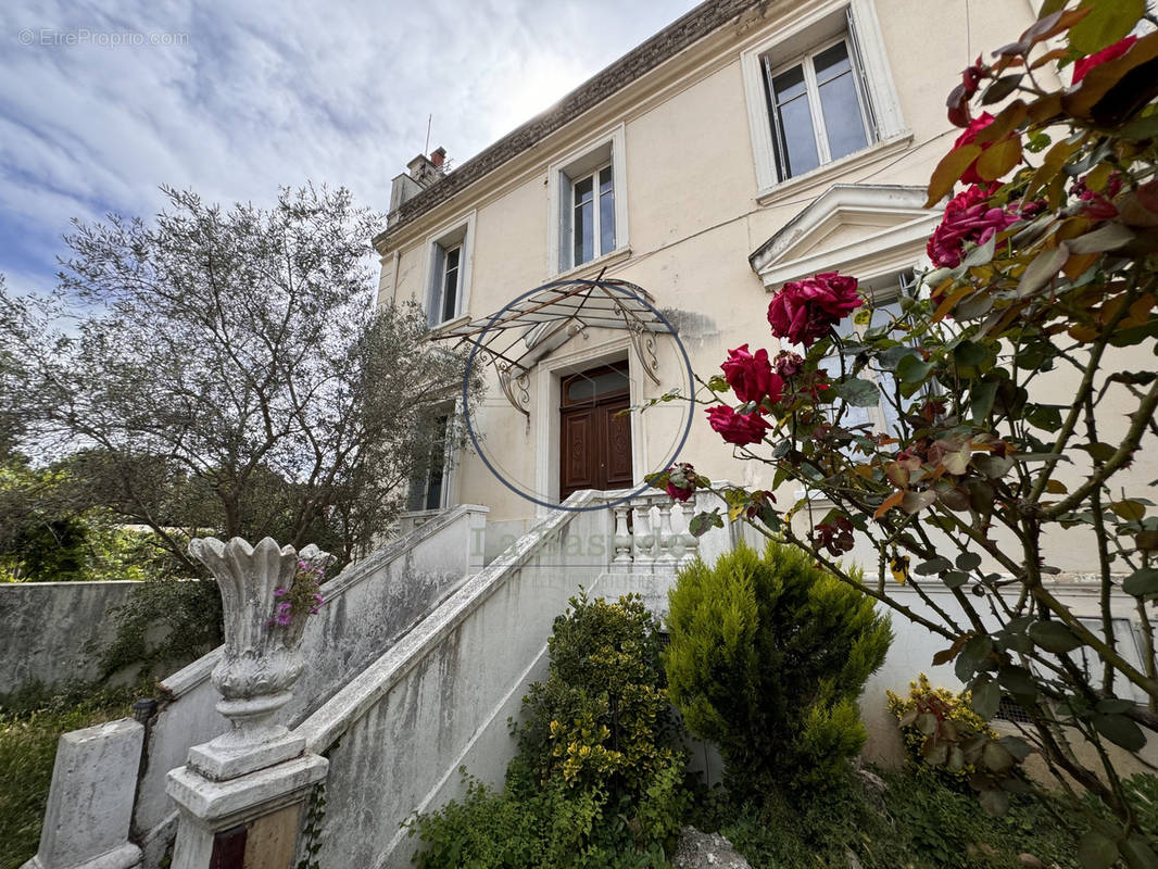 Maison à MONTELIMAR