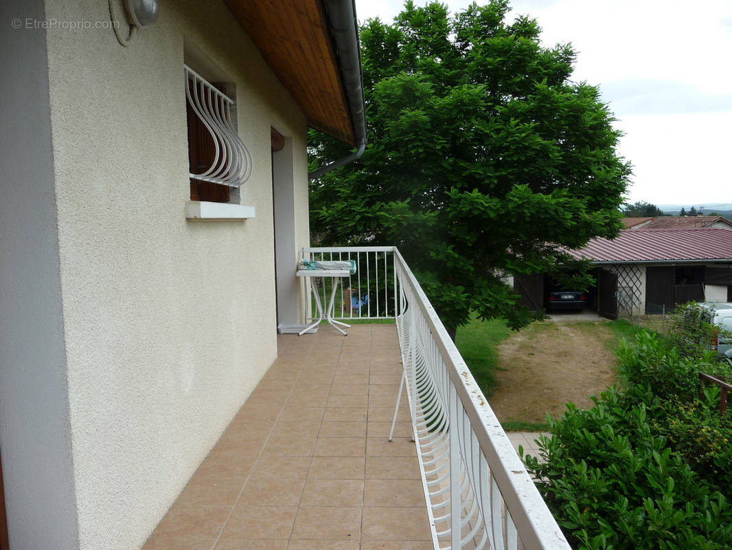 Maison à SAINT-ETIENNE-LE-MOLARD