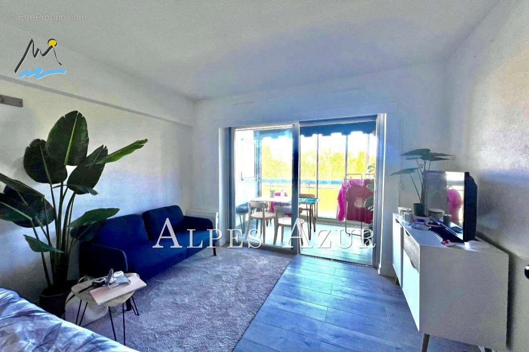 Appartement à VILLENEUVE-LOUBET