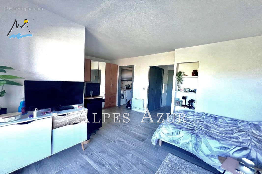 Appartement à VILLENEUVE-LOUBET