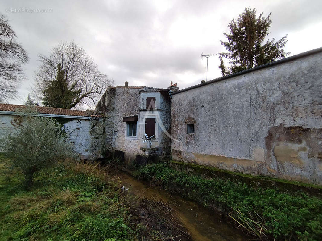 Maison à SAUJON