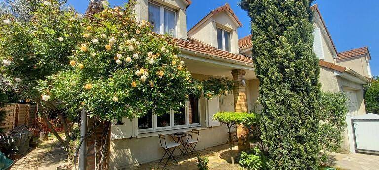 Maison à CHENNEVIERES-SUR-MARNE