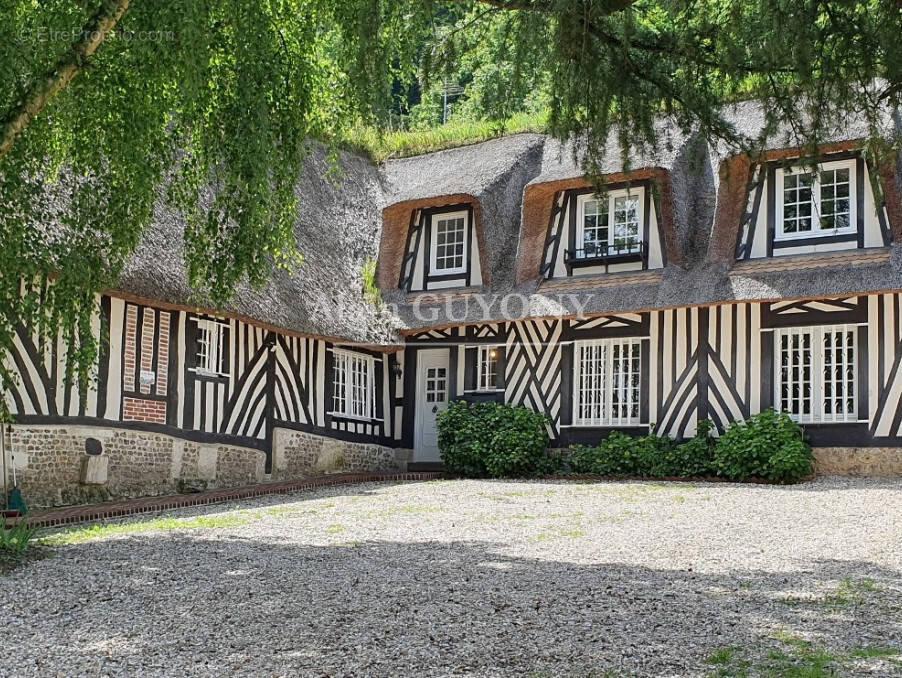 Maison à CORMEILLES