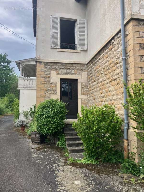 Maison à LA CHAPELLE-DE-GUINCHAY