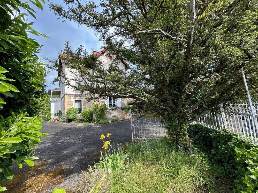 Maison à LA CHAPELLE-DE-GUINCHAY