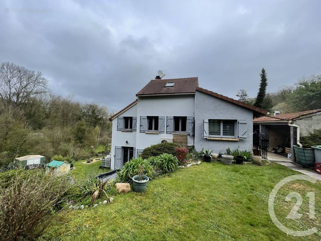 Maison à BONNIERES-SUR-SEINE