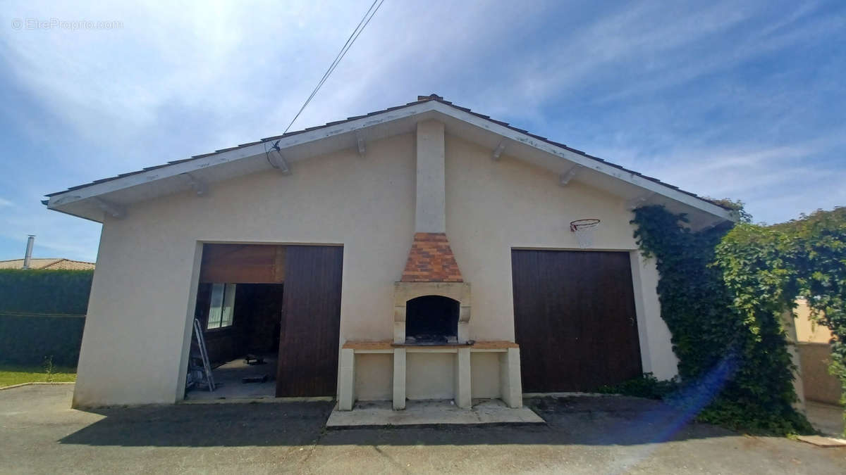 Maison à LA LANDE-DE-FRONSAC