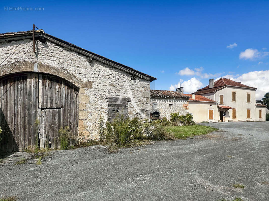 Maison à MONSEGUR