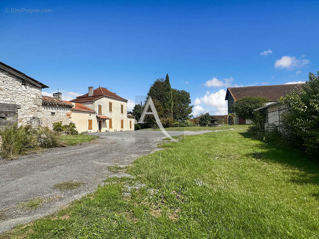 Maison à MONSEGUR