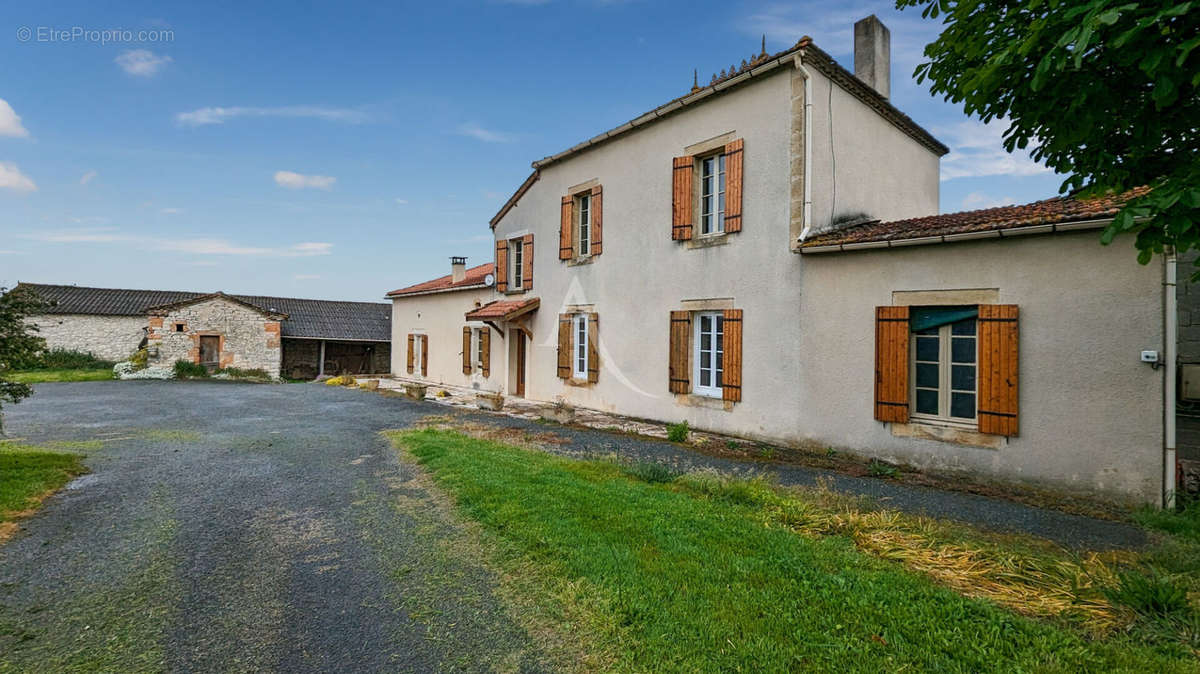 Maison à MONSEGUR