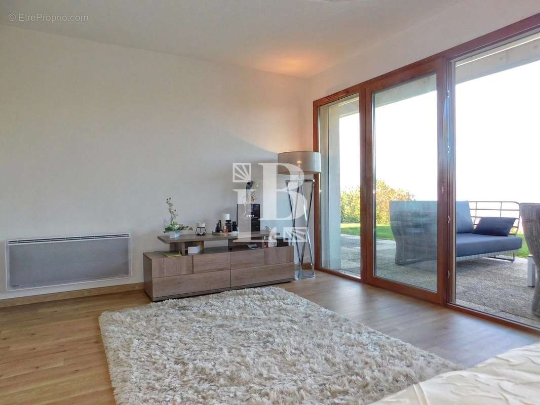 Appartement à MAXILLY-SUR-LEMAN