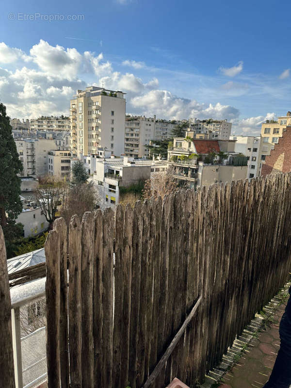 Appartement à PARIS-16E